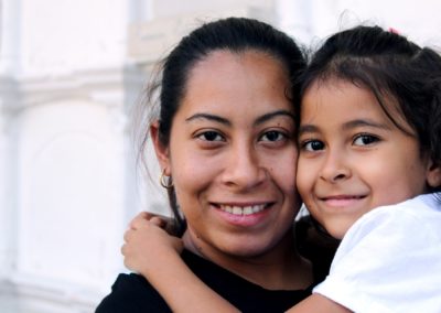 hispanic-women-and-child